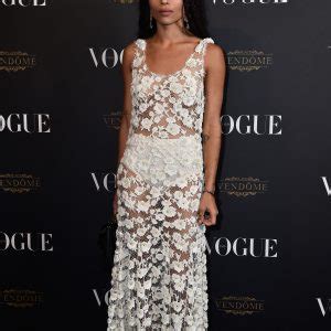 Zoe Kravitz NEW PHOTOS Leaked Nude Fappening Sauce