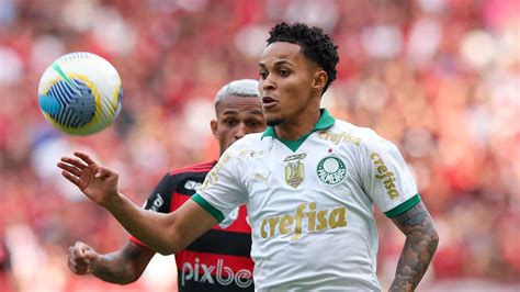 Palmeiras Define Futuro De L Zaro