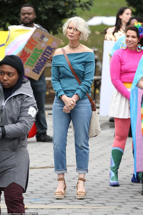 Cynthia Nixon Fuels Rumors That Miranda Will Come Out In Sex And The City Reboot And Just Like