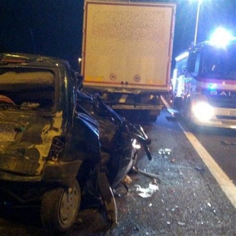 Incidente Mortale A Bologna Perde La Vita Un Enne Originario Di