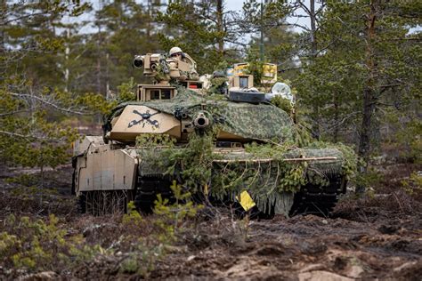 SgtBlitz On Twitter U S Army M1 Abrams Finnish Army Leopard 2