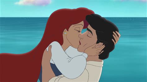 The Little Mermaid 2 Ariel And Eric Kiss