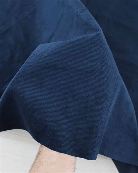 Velours Milleraies Bleu Nuit Tissu De Collection Majam