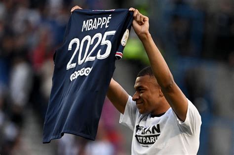 Momen Psg Umumkan Mbappe Teken Kontrak Baru Hingga 2025 Medcomid