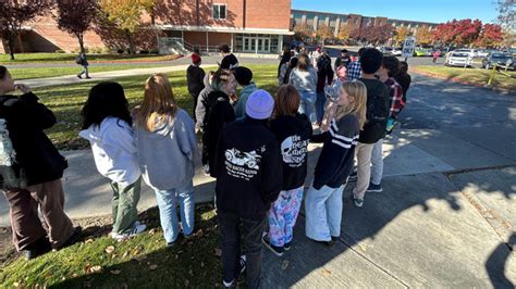 Highland High students stage walkout to support Palestinians