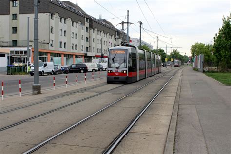 Wien WL SL 6 B1 740 Simmeringer Hauptstrasse Am 1 Mai 2015