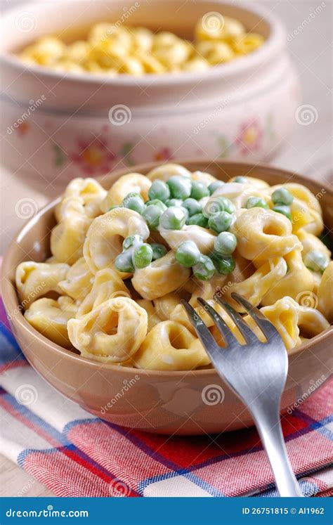 Pastas Italianas Del Tortellini Imagen De Archivo Imagen De Alimento