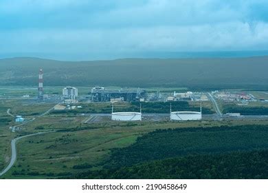 33 Panorama Liquefied Natural Gas Plant Images, Stock Photos & Vectors ...