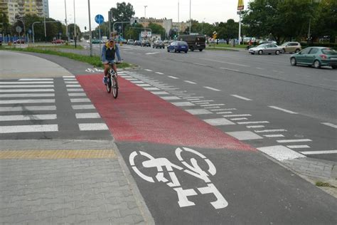 D Inwestuje W Drogi Rowerowe Zapomnia O O Pieszych