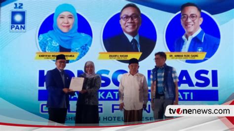 Datang Ke Acara Pan Gubernur Khofifah Dan Wagub Emil Dukung Prabowo