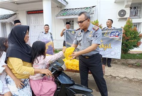 Berbagi Kebahagiaan Ramadan Lapas Pekalongan Bagi Takjil Sambut Hari