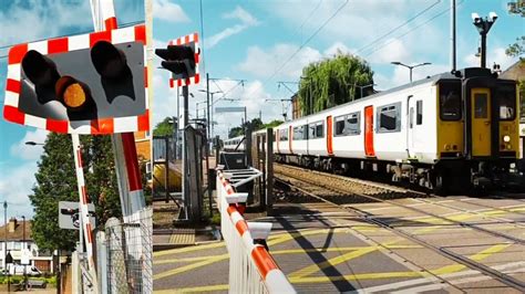 Brimsdown Level Crossing London Youtube