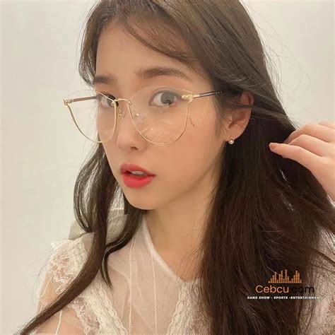 Bộ sưu tập ảnh Hot Girl đeo kính đáng yêu dễ thương nhưng cực Dâm Ce Bu Cu