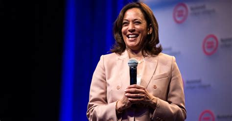 What Kamala Harris Doesnt Want To Be Asked At The Debate The New