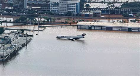 Água volta a subir no aeroporto de Porto Alegre e atinge aviões de