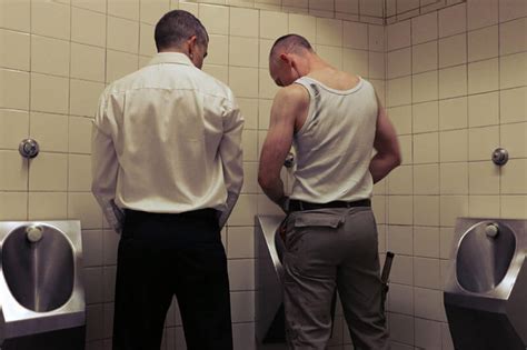 Sesso Gay Nei Bagni Pubblici Inaugura La Mostra Gay It