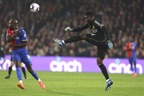 The Debut Of Refcam Witnessed Palace Demolish Man United Leaving