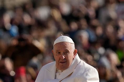 Le pape François hospitalisé plusieurs jours pour une infection