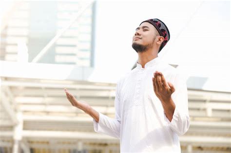 Amalan Yang Baik Dikerjakan Di Hari Jumat Dari Baca Surah Al Kahfi