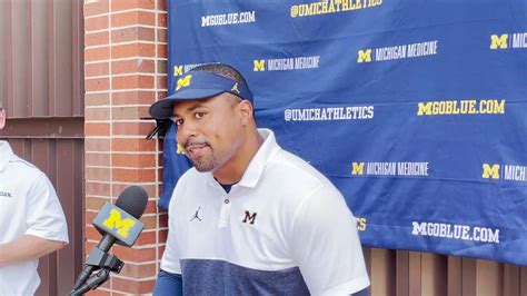 Mike Hart Discusses His Running Backs Being Back At Michigan Football