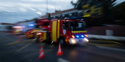 Collision Entre Un Bus Et Une Voiture B Gles Deux Bless S Dans Cet