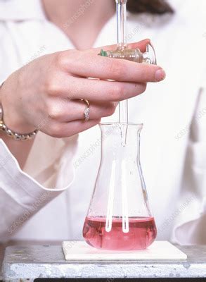 Alkaline titration using methyl orange - Stock Image - A500/0686 ...