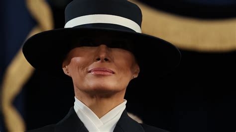 Melania Trump Brilló En La Juramentación De Donald Trump Con Su Estilo Clásico Metro World News