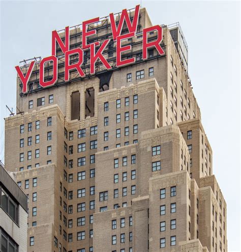 New York Architecture Photos: New Yorker Hotel