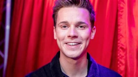 Felix Jaehn Liebesouting Verknuddeltes Selfie Zu Zweit