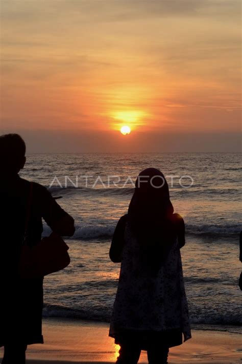 Kunjungan Wisatawan Mancanegara Antara Foto