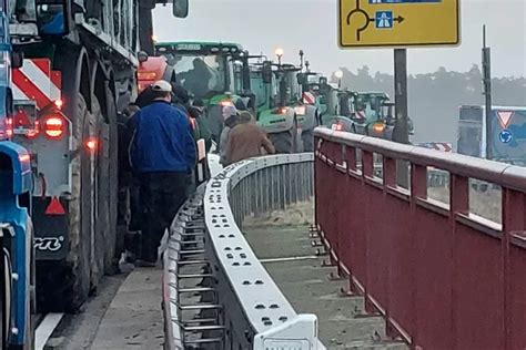 Zeichen auf Brücken gesetzt bauernverband mv de