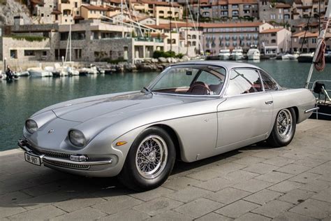 Lamborghini 350 GT el V12 que sentó las bases del ADN de la marca