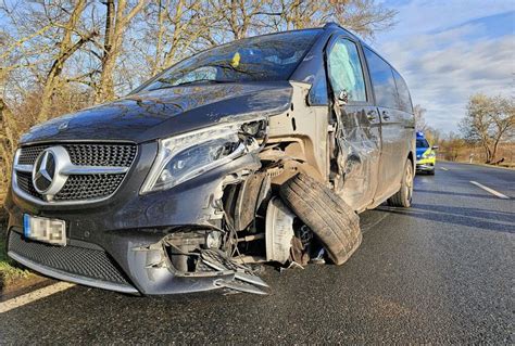 Unfall Mit Enormen Sachschaden Bei D Nkritz