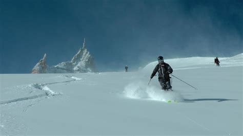 VALLEE BLANCHE SKI GUIDE, ski guiding in the vallee blanche Chamonix, with our Chamonix Ski Guides