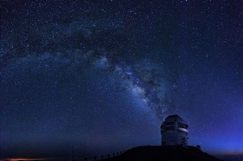 Hawaii, Mauna Kea Observatory Photograph by Michele Falzone - Fine Art ...