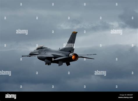 F 16 Fighting Falcon under Full Thrust on Take off Stock Photo - Alamy