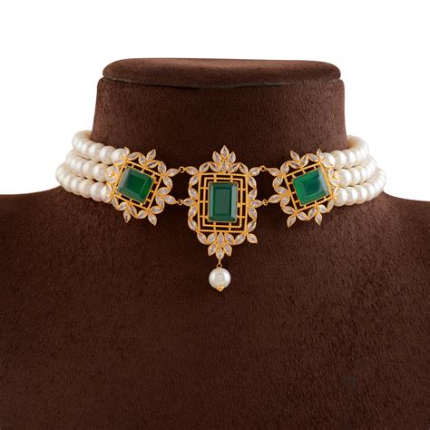 Gold Pearl Choker With Green Pendant