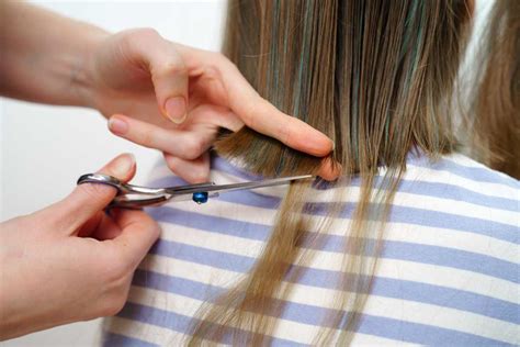 how to trim long hair with scissors by yourself