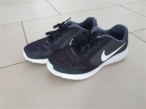 Turnschuhe Nike Gr 37 5 Kaufen Auf Ricardo