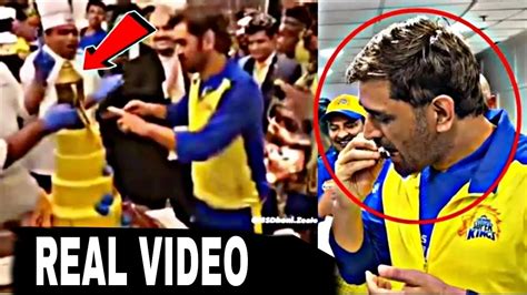 Ms Dhoni Crazy Cake Cutting Celebration With Jadeja In Dressing Room