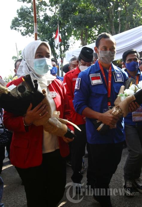 Yena Iskandar Atep Rizal Daftar Pilbup Bandung Foto