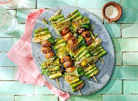 Kipgehaktspies Asperges En Gochujang Van De Bbq Recept Allerhande