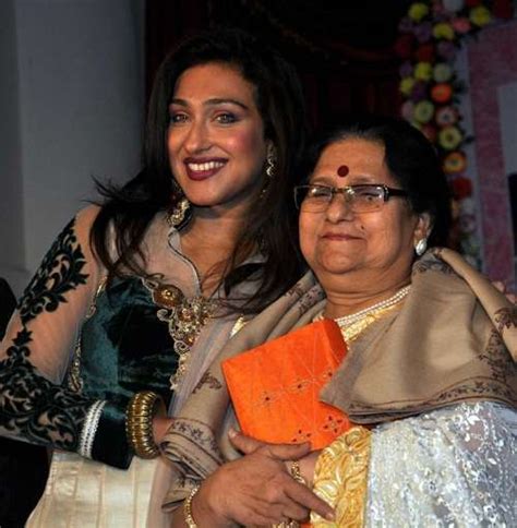 Rituparna Sengupta family photos | Celebrity family wiki