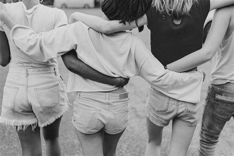 Girls hugging, best friends, gray | Premium Photo - rawpixel