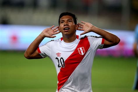 Perú Vs Colombia Edison Flores Aseguró Que Solo Sufrió Un Golpe Y