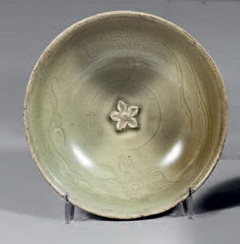 Chinese School Th Century Circular Stoneware Bowl With Green