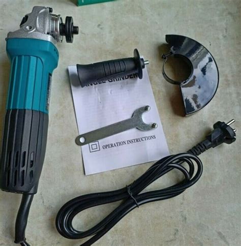 Шлифмашина угловая электрическая Makita GA5030R 720 Вт d125 мм — купить ...