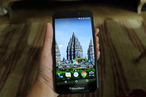 Aurora: Smartphone BlackBerry Berbasis Android Pertama Made in Indonesia!