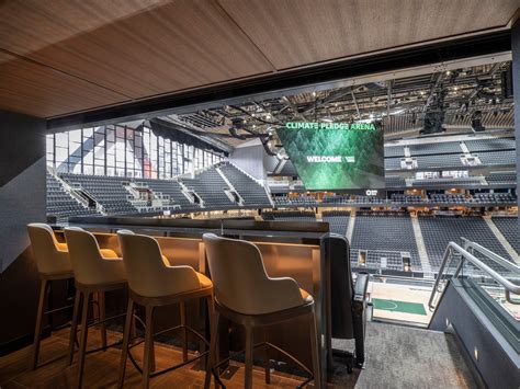 Luxury developments rising among hotels near climate pledge arena 10