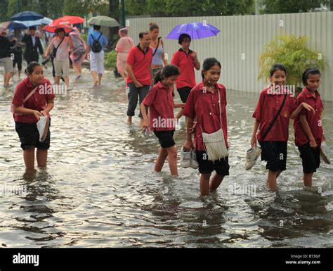 Heavy Rain Thailand Hi Res Stock Photography And Images Alamy